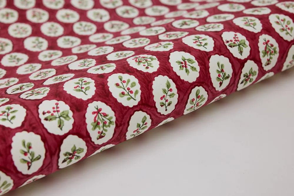 Red Xmas Scallop Sheet Wrap